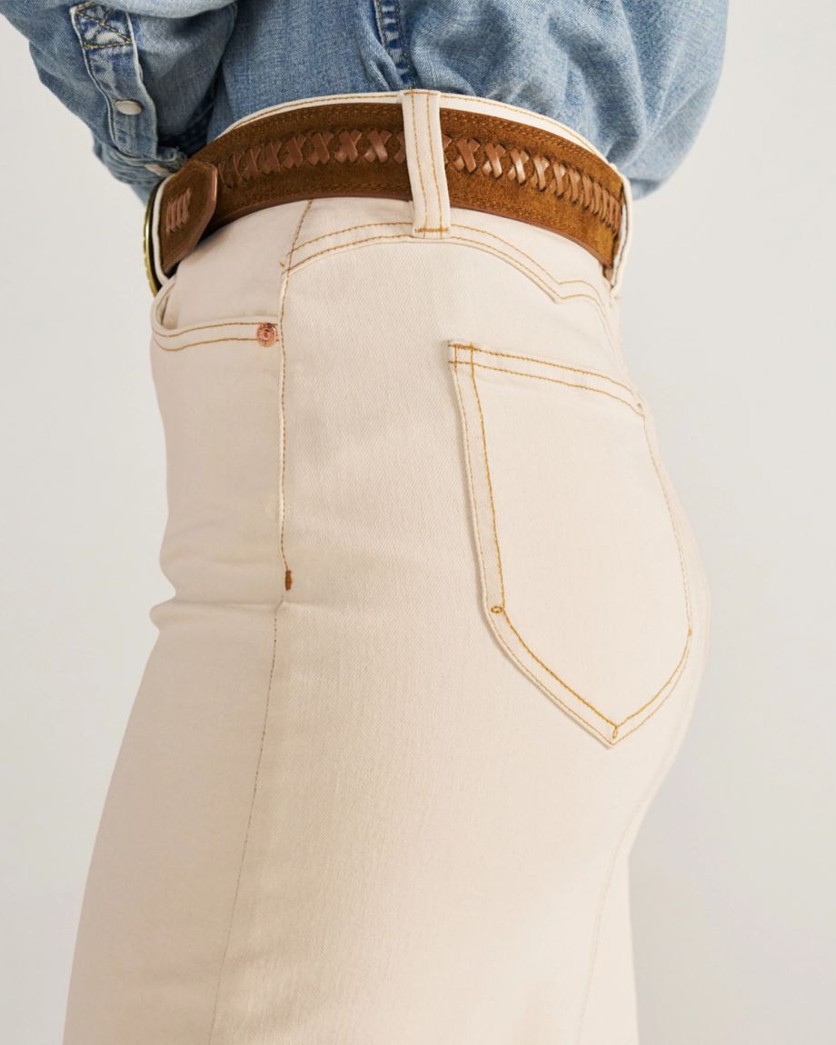 Women's Center Bar Buckle Belt - Image 3